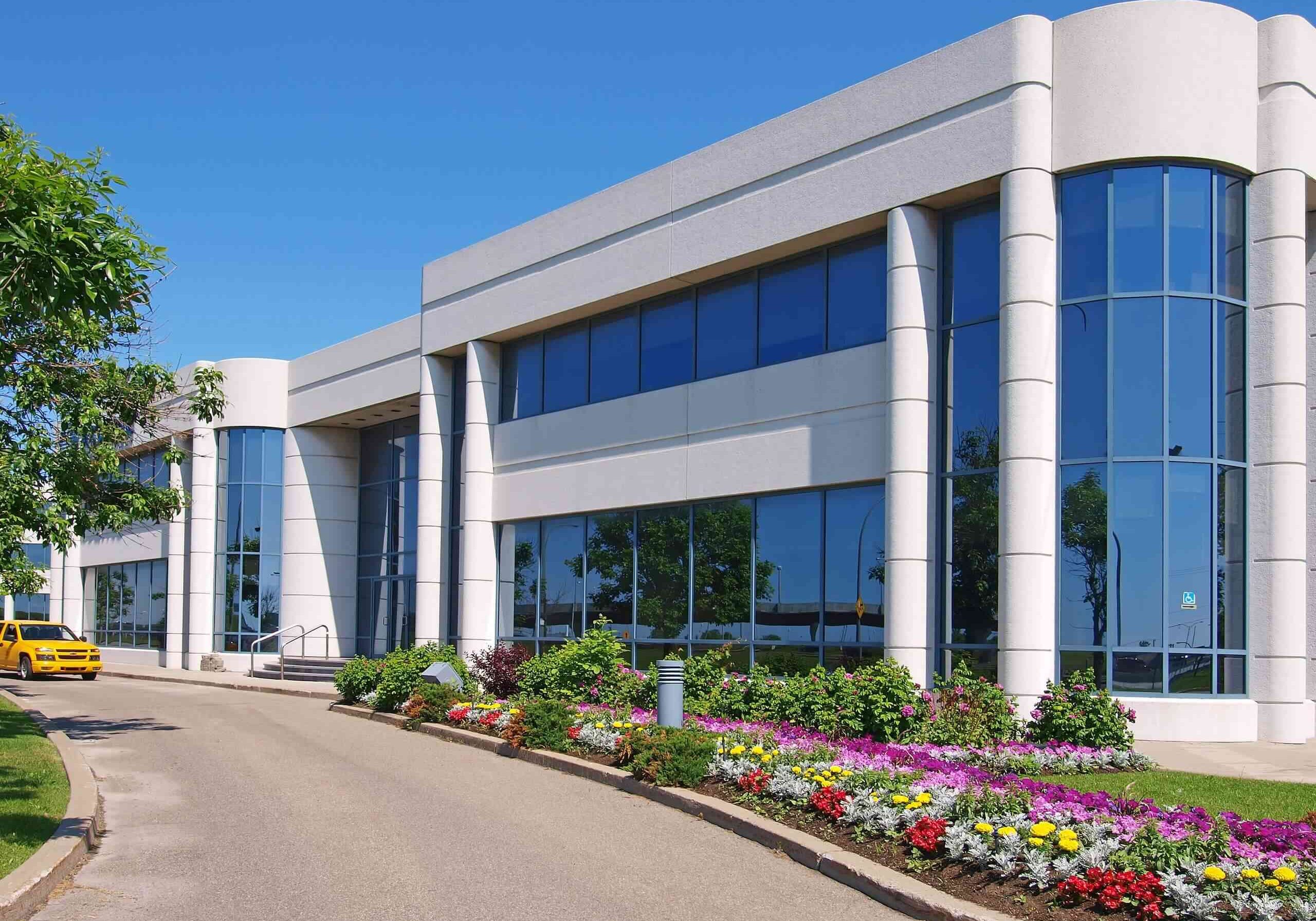 Alpharetta-GA-Commercial-Landscape-Maintenance_11zon